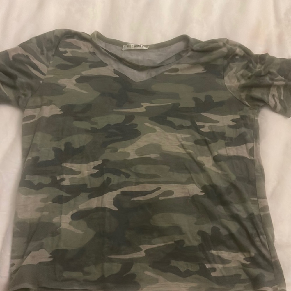 Military colors I think it’s a medium has a v cut